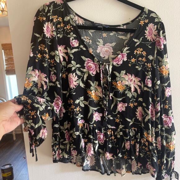 American Eagle top - Picture 5 of 9